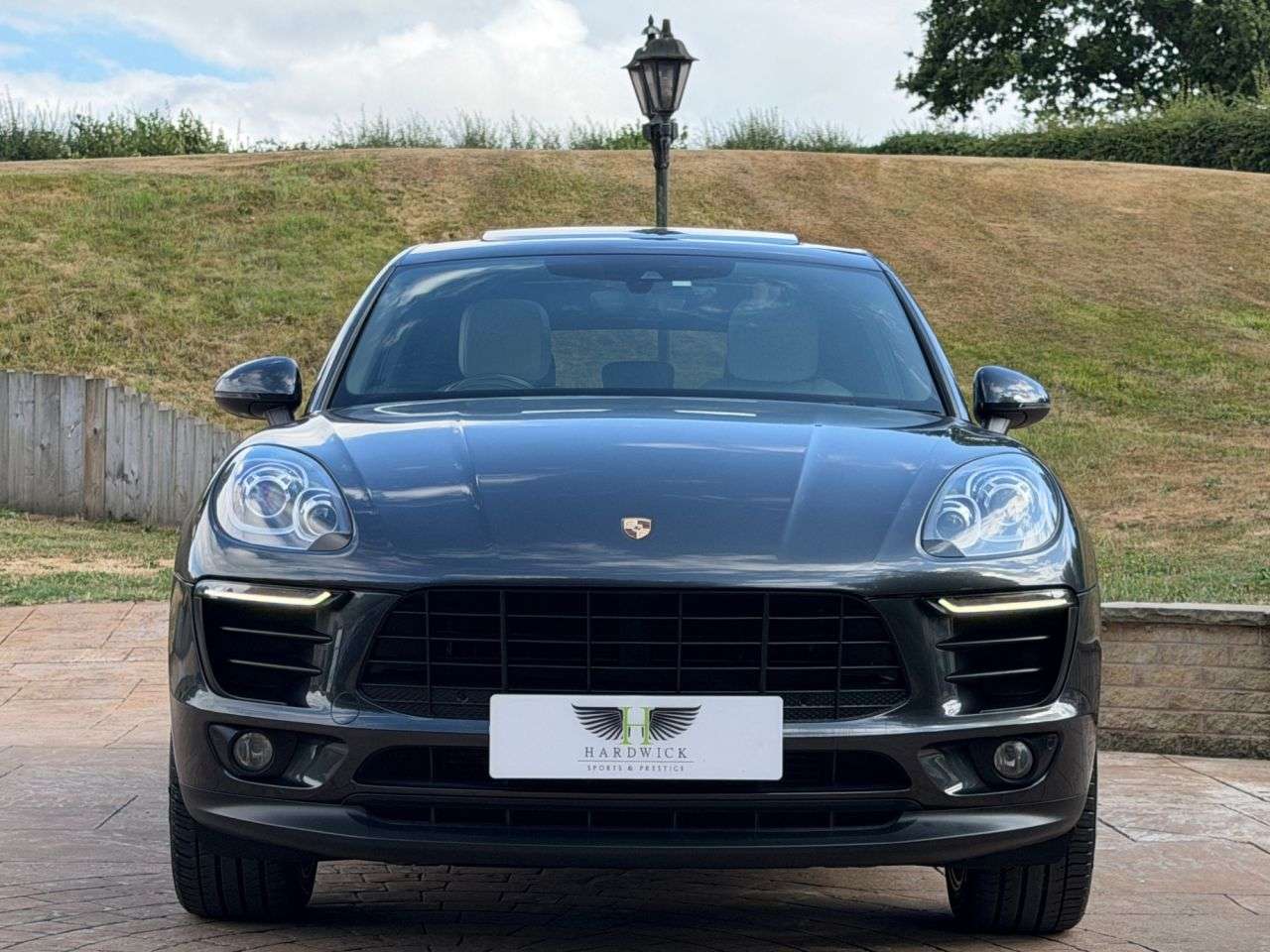 2017 PORSCHE MACAN 2017 PORSCHE MACAN