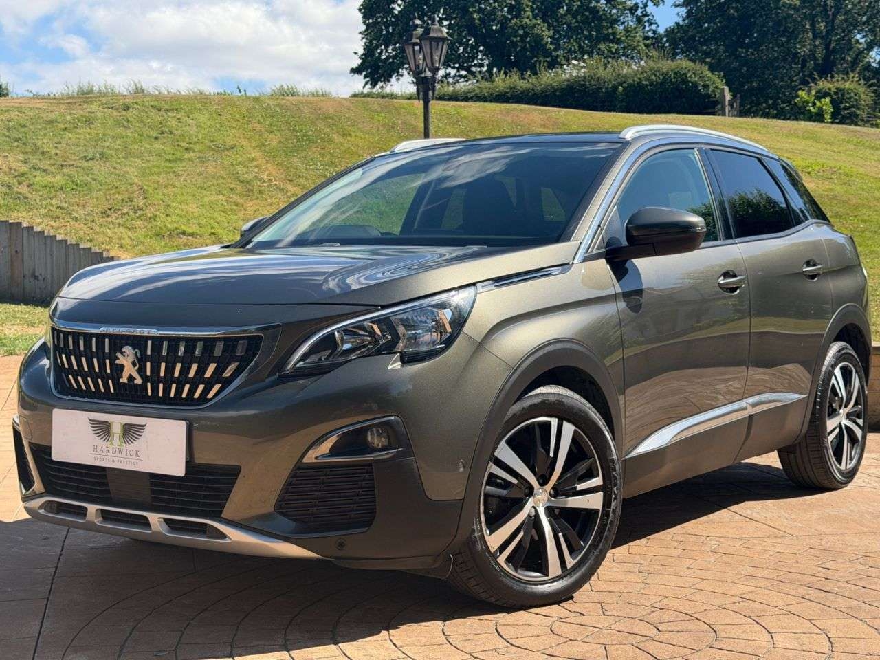 A 2019 PEUGEOT 3008 1.5 BlueHDi Allure SUV 5dr Diesel Manual Euro 6 (s/s) (130 ps) ULEZ - REVER A 2019 PEUGEOT 3008 1.5 BlueHDi Allure SUV 5dr Diesel Manual Euro 6 (s/s) (130 ps) ULEZ - REVER