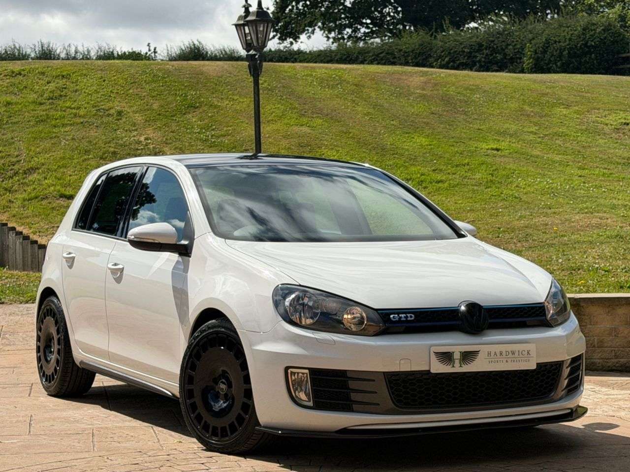 A 2012 VOLKSWAGEN GOLF 2.0 TDI GTD (Leather) Hatchback 5dr Diesel DSG Euro 5 (170 ps) STUNNING-HTD A 2012 VOLKSWAGEN GOLF 2.0 TDI GTD (Leather) Hatchback 5dr Diesel DSG Euro 5 (170 ps) STUNNING-HTD