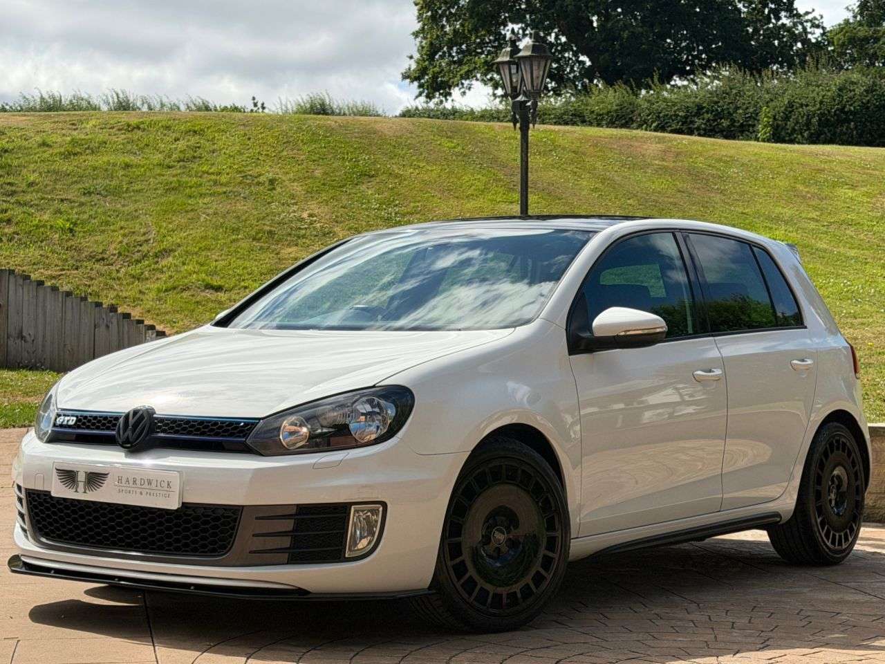A 2012 VOLKSWAGEN GOLF 2.0 TDI GTD (Leather) Hatchback 5dr Diesel DSG Euro 5 (170 ps) STUNNING-HTD A 2012 VOLKSWAGEN GOLF 2.0 TDI GTD (Leather) Hatchback 5dr Diesel DSG Euro 5 (170 ps) STUNNING-HTD