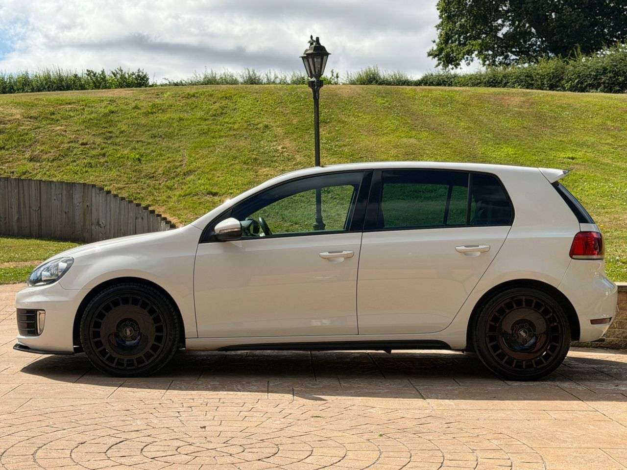 A 2012 VOLKSWAGEN GOLF 2.0 TDI GTD (Leather) Hatchback 5dr Diesel DSG Euro 5 (170 ps) STUNNING-HTD A 2012 VOLKSWAGEN GOLF 2.0 TDI GTD (Leather) Hatchback 5dr Diesel DSG Euro 5 (170 ps) STUNNING-HTD