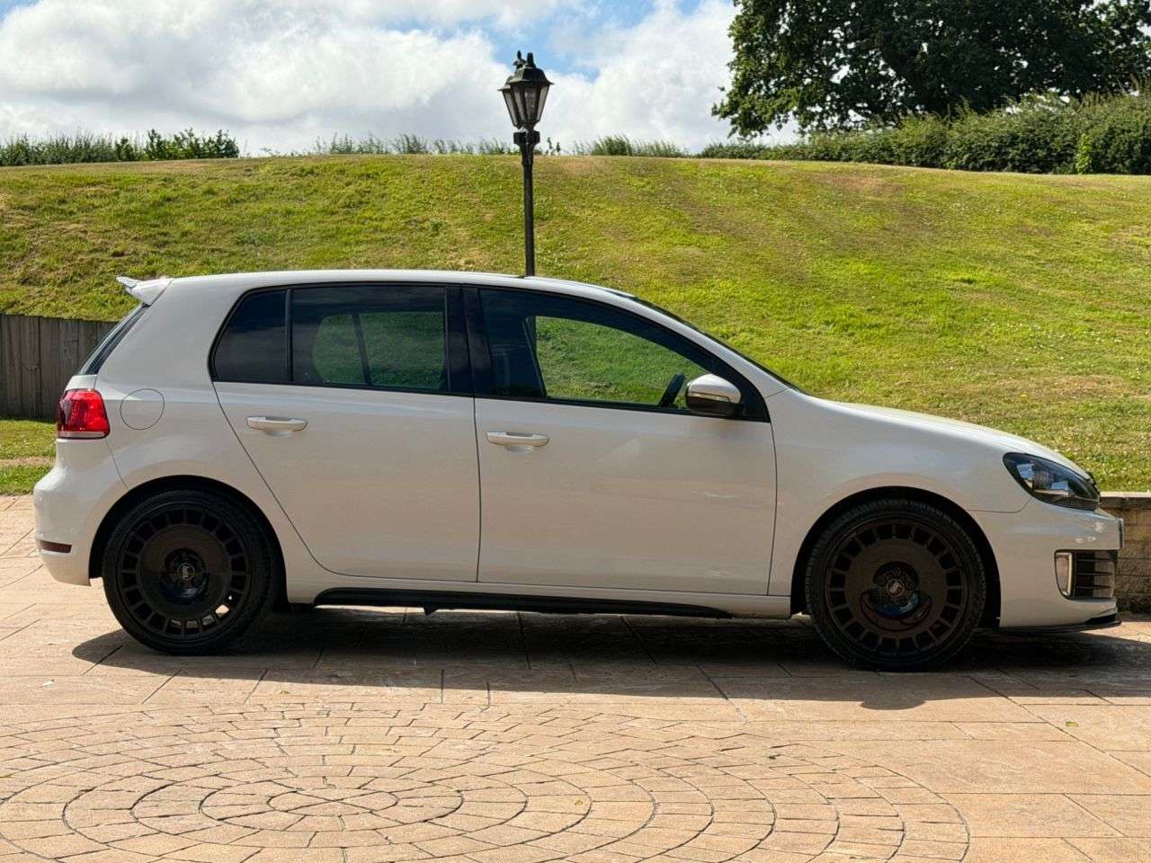 A 2012 VOLKSWAGEN GOLF 2.0 TDI GTD (Leather) Hatchback 5dr Diesel DSG Euro 5 (170 ps) STUNNING-HTD A 2012 VOLKSWAGEN GOLF 2.0 TDI GTD (Leather) Hatchback 5dr Diesel DSG Euro 5 (170 ps) STUNNING-HTD