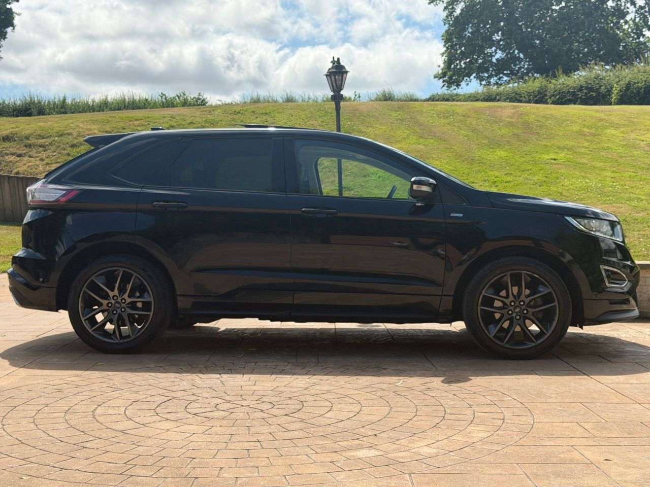 A 2018 FORD EDGE 2.0 TDCi ST-Line SUV 5dr Diesel Powershift AWD Euro 6 (s/s) (210 ps) PAN RO A 2018 FORD EDGE 2.0 TDCi ST-Line SUV 5dr Diesel Powershift AWD Euro 6 (s/s) (210 ps) PAN RO