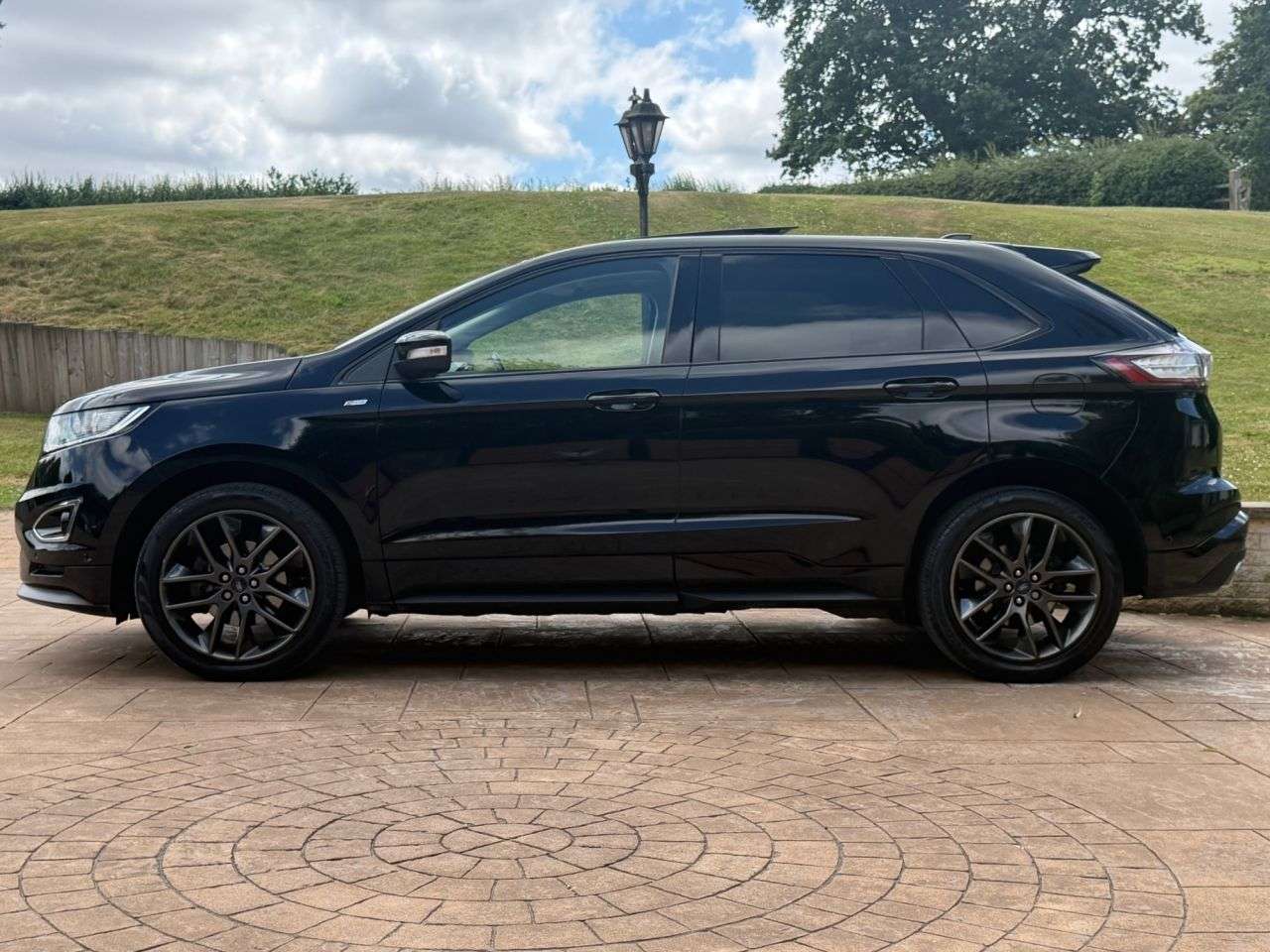A 2018 FORD EDGE 2.0 TDCi ST-Line SUV 5dr Diesel Powershift AWD Euro 6 (s/s) (210 ps) PAN RO A 2018 FORD EDGE 2.0 TDCi ST-Line SUV 5dr Diesel Powershift AWD Euro 6 (s/s) (210 ps) PAN RO