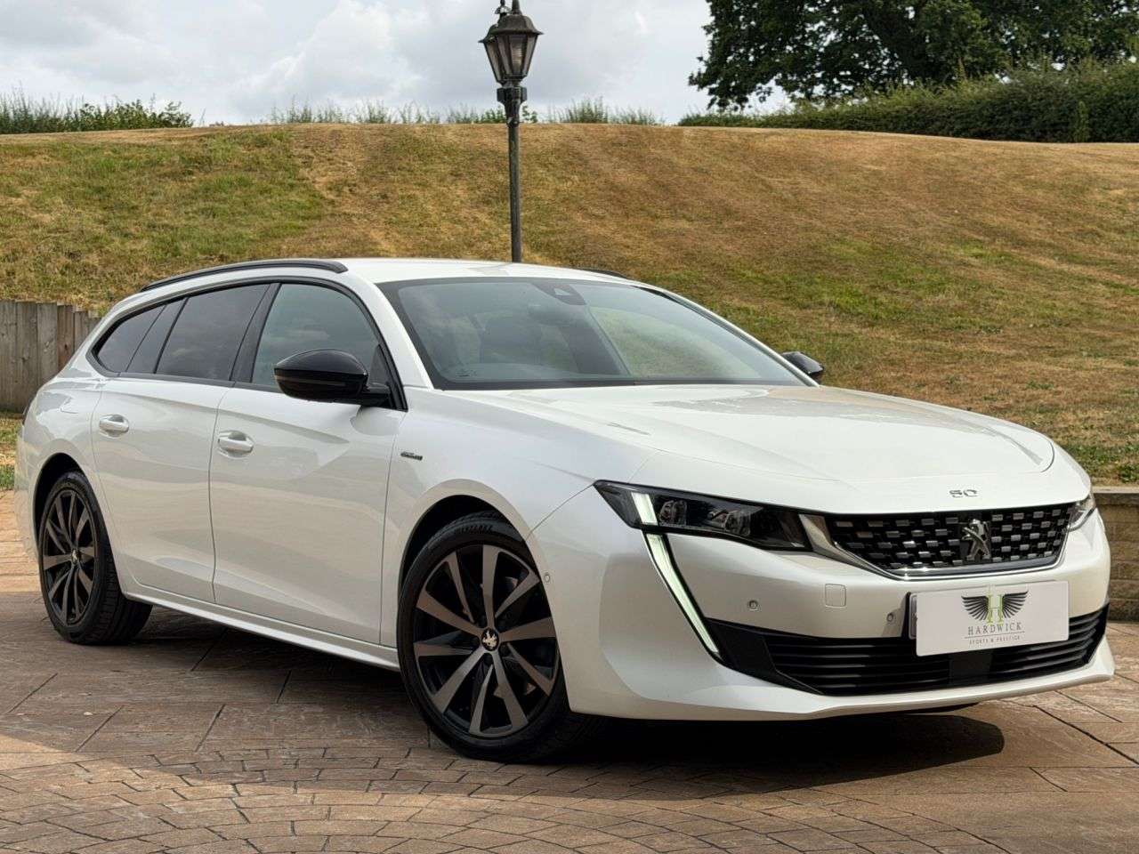 A 2019 PEUGEOT 508 SW 2.0 BlueHDi GT Line Estate 5dr Diesel EAT Euro 6 (s/s) (160 ps) PERAL WHITE A 2019 PEUGEOT 508 SW 2.0 BlueHDi GT Line Estate 5dr Diesel EAT Euro 6 (s/s) (160 ps) PERAL WHITE