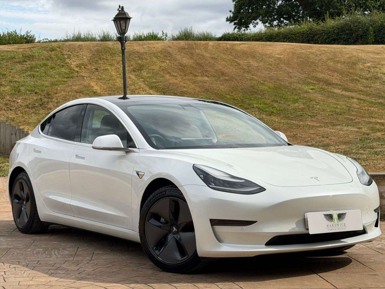 A 2020 TESLA MODEL 3 (Dual Motor) Long Range Saloon 4dr Electric Auto 4WDE (346 ps) LONG RANGE. A 2020 TESLA MODEL 3 (Dual Motor) Long Range Saloon 4dr Electric Auto 4WDE (346 ps) LONG RANGE.
