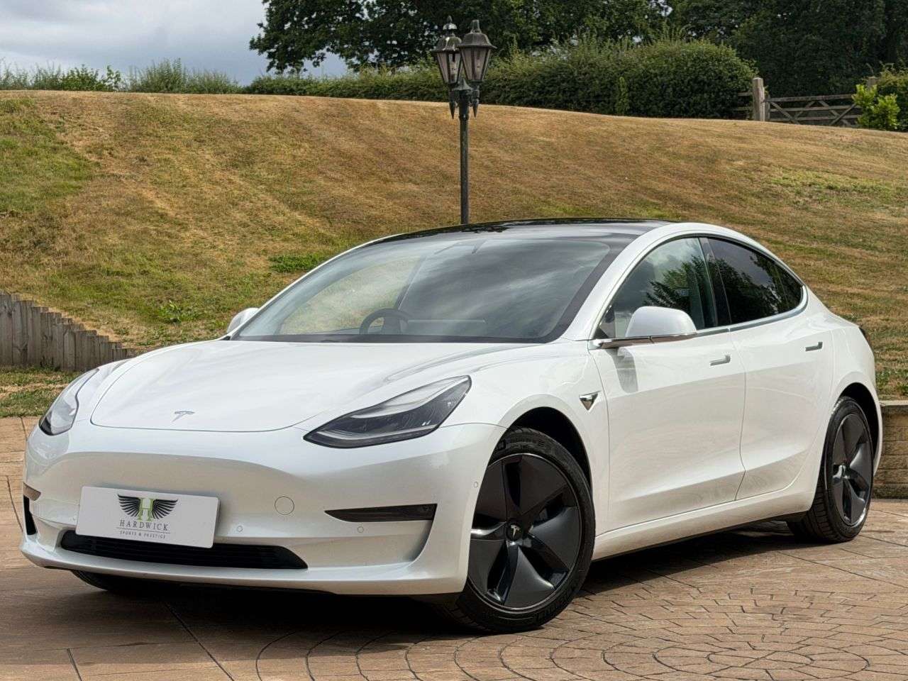 A 2020 TESLA MODEL 3 (Dual Motor) Long Range Saloon 4dr Electric Auto 4WDE (346 ps) LONG RANGE. A 2020 TESLA MODEL 3 (Dual Motor) Long Range Saloon 4dr Electric Auto 4WDE (346 ps) LONG RANGE.
