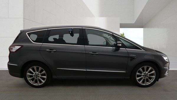 A 2017 FORD S-MAX 2.0 TDCi Vignale MPV 5dr Diesel Powershift Euro 6 (s/s) (180 ps) TOP OF THE A 2017 FORD S-MAX 2.0 TDCi Vignale MPV 5dr Diesel Powershift Euro 6 (s/s) (180 ps) TOP OF THE