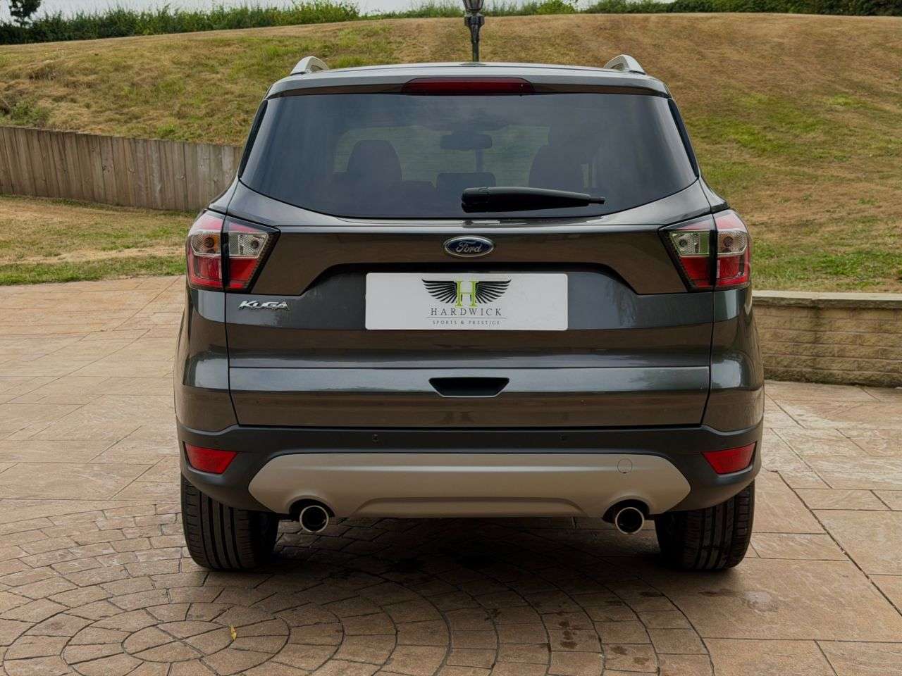 A 2017 FORD KUGA 2.0 TDCi Titanium SUV 5dr Diesel Powershift AWD Euro 6 (s/s) (180 ps) GREAT A 2017 FORD KUGA 2.0 TDCi Titanium SUV 5dr Diesel Powershift AWD Euro 6 (s/s) (180 ps) GREAT