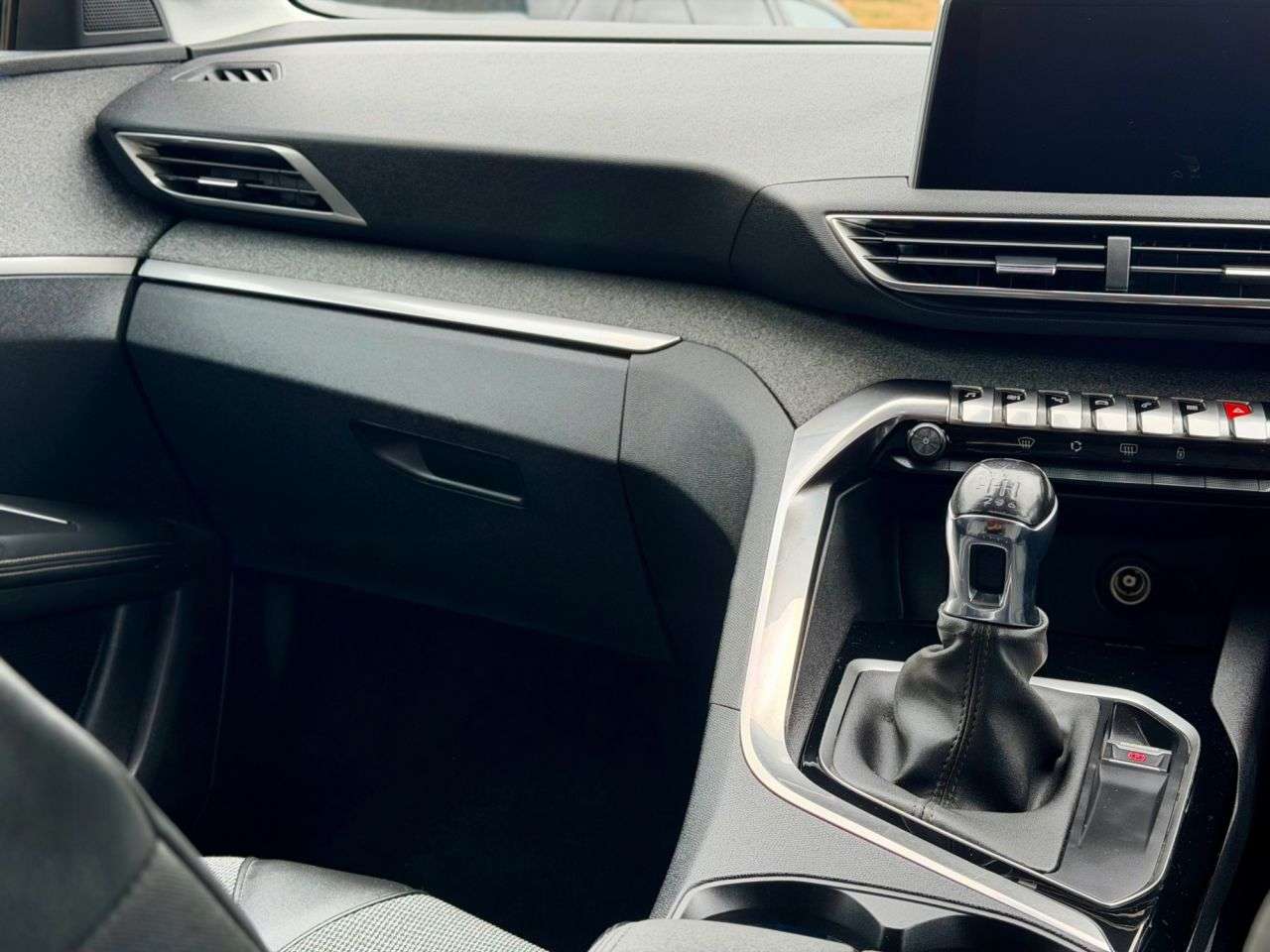 2018 PEUGEOT 3008 2018 PEUGEOT 3008