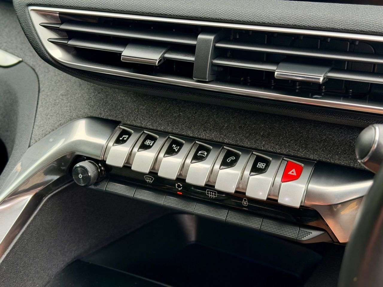 2018 PEUGEOT 3008 2018 PEUGEOT 3008