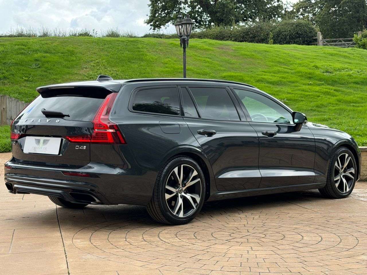 2019 VOLVO V60 2019 VOLVO V60