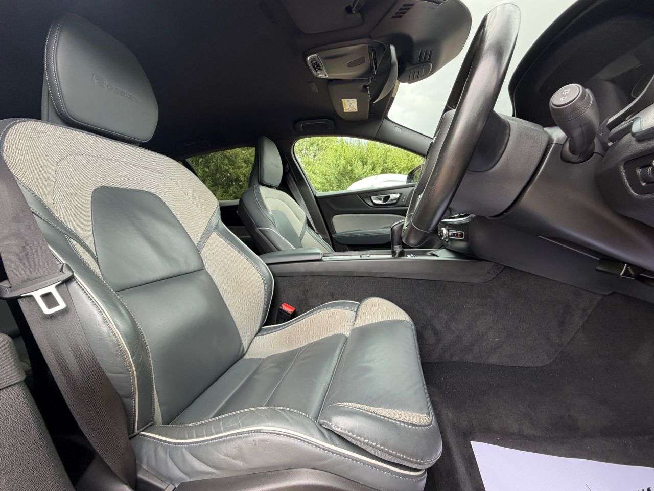 2019 VOLVO V60 2019 VOLVO V60