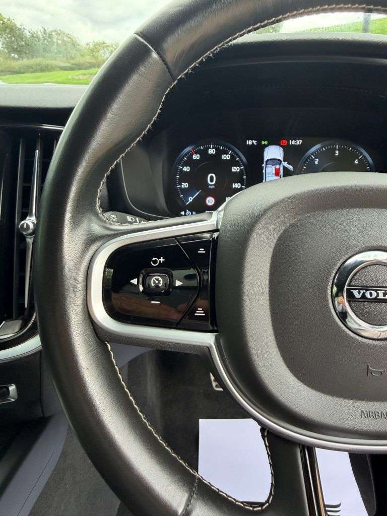 2019 VOLVO V60 2019 VOLVO V60