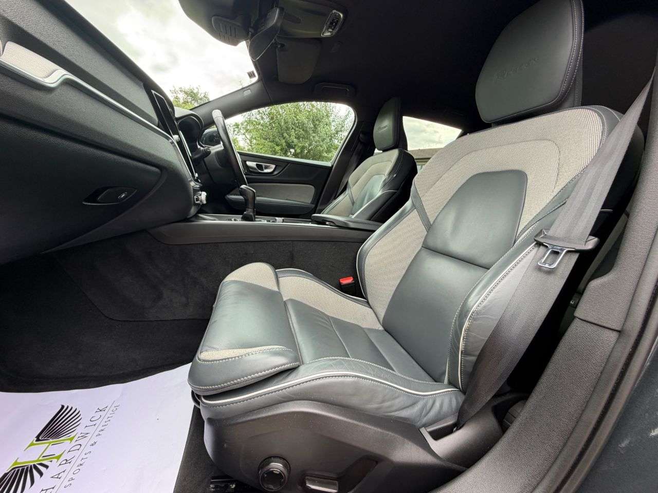 2019 VOLVO V60 2019 VOLVO V60