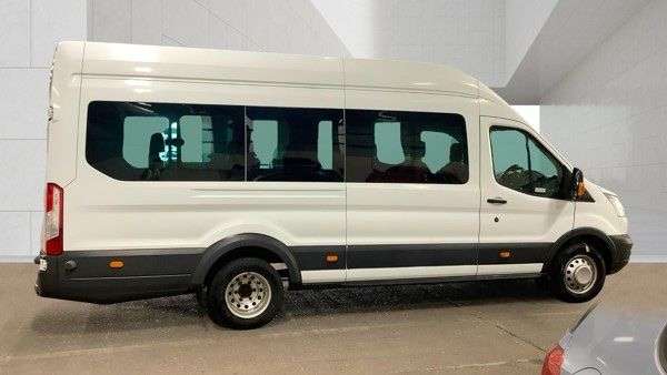 A 2017 FORD TRANSIT 2.2 TDCi 460 HDT Trend Minibus 5dr Diesel Manual L4 H3 (18 seats) (196 g/km A 2017 FORD TRANSIT 2.2 TDCi 460 HDT Trend Minibus 5dr Diesel Manual L4 H3 (18 seats) (196 g/km