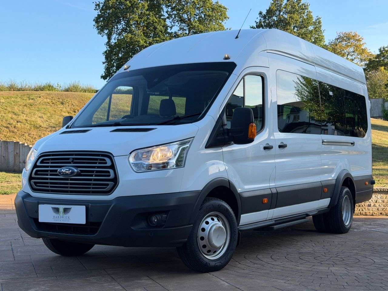 A 2017 FORD TRANSIT 2.2 TDCi 460 HDT Trend Minibus 5dr Diesel Manual L4 H3 (18 seats) (196 g/km A 2017 FORD TRANSIT 2.2 TDCi 460 HDT Trend Minibus 5dr Diesel Manual L4 H3 (18 seats) (196 g/km