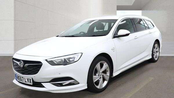 A 2017 VAUXHALL INSIGNIA 2.0 Turbo D BlueInjection SRi VX Line Nav Sports Tourer 5dr Diesel Manual E A 2017 VAUXHALL INSIGNIA 2.0 Turbo D BlueInjection SRi VX Line Nav Sports Tourer 5dr Diesel Manual E