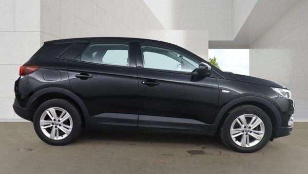 A 2018 VAUXHALL GRANDLAND X 1.5 Turbo D BlueInjection SE SUV 5dr Diesel Manual Euro 6 (s/s) (130 ps) UL A 2018 VAUXHALL GRANDLAND X 1.5 Turbo D BlueInjection SE SUV 5dr Diesel Manual Euro 6 (s/s) (130 ps) UL