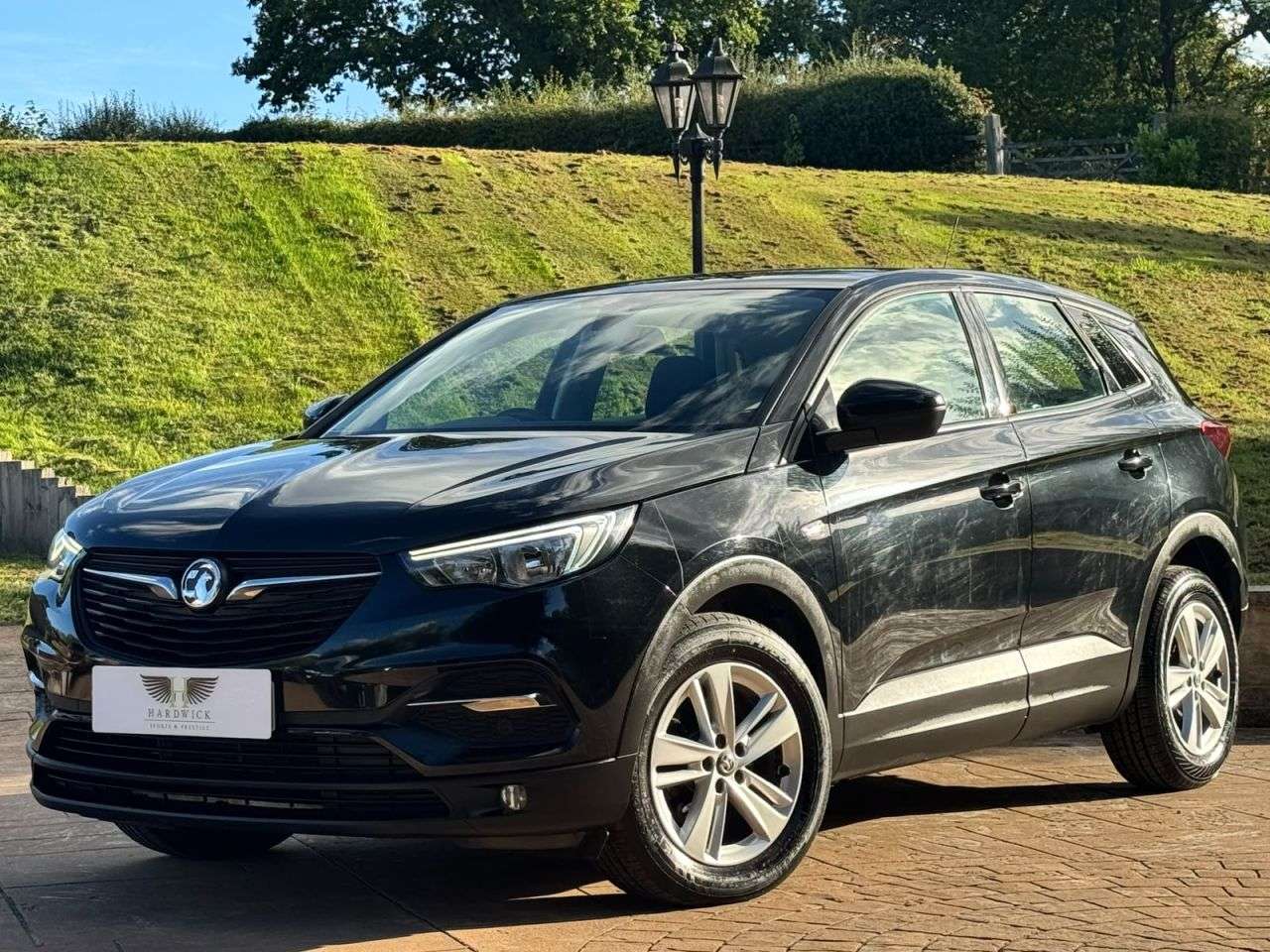 A 2018 VAUXHALL GRANDLAND X 1.5 Turbo D BlueInjection SE SUV 5dr Diesel Manual Euro 6 (s/s) (130 ps) UL A 2018 VAUXHALL GRANDLAND X 1.5 Turbo D BlueInjection SE SUV 5dr Diesel Manual Euro 6 (s/s) (130 ps) UL