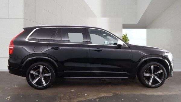 A 2017 VOLVO XC90 2.0 D5 PowerPulse R-Design SUV 5dr Diesel Auto 4WD Euro 6 (s/s) (235 ps) CO A 2017 VOLVO XC90 2.0 D5 PowerPulse R-Design SUV 5dr Diesel Auto 4WD Euro 6 (s/s) (235 ps) CO