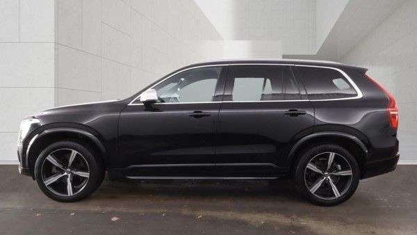 A 2017 VOLVO XC90 2.0 D5 PowerPulse R-Design SUV 5dr Diesel Auto 4WD Euro 6 (s/s) (235 ps) CO A 2017 VOLVO XC90 2.0 D5 PowerPulse R-Design SUV 5dr Diesel Auto 4WD Euro 6 (s/s) (235 ps) CO