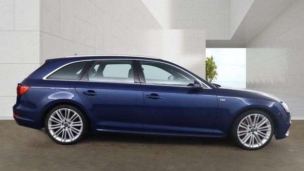A 2017 AUDI A4 AVANT 3.0 TDI V6 S line Estate 5dr Diesel Tiptronic quattro Euro 6 (s/s) (272 ps) A 2017 AUDI A4 AVANT 3.0 TDI V6 S line Estate 5dr Diesel Tiptronic quattro Euro 6 (s/s) (272 ps)