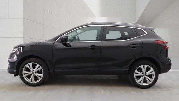 A 2019 NISSAN QASHQAI 1.3 DIG-T N-Connecta SUV 5dr Petrol Manual Euro 6 (s/s) (140 ps) PAN ROOF-R A 2019 NISSAN QASHQAI 1.3 DIG-T N-Connecta SUV 5dr Petrol Manual Euro 6 (s/s) (140 ps) PAN ROOF-R