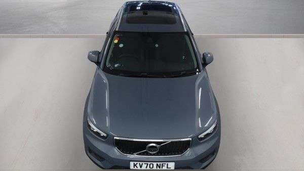 2020 VOLVO XC40 2020 VOLVO XC40