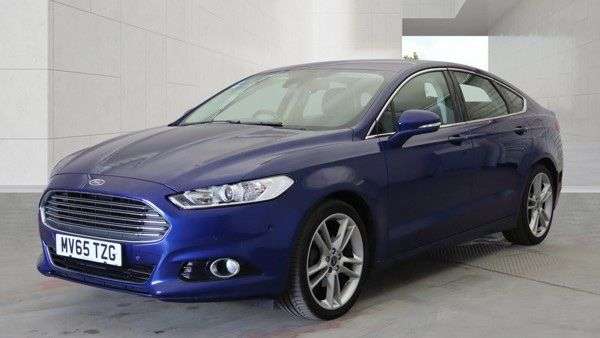 A 2015 FORD MONDEO 2.0 TDCi Titanium Hatchback 5dr Diesel Manual Euro 6 (s/s) (180 ps) FSH-SAT A 2015 FORD MONDEO 2.0 TDCi Titanium Hatchback 5dr Diesel Manual Euro 6 (s/s) (180 ps) FSH-SAT