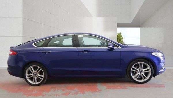 A 2015 FORD MONDEO 2.0 TDCi Titanium Hatchback 5dr Diesel Manual Euro 6 (s/s) (180 ps) FSH-SAT A 2015 FORD MONDEO 2.0 TDCi Titanium Hatchback 5dr Diesel Manual Euro 6 (s/s) (180 ps) FSH-SAT