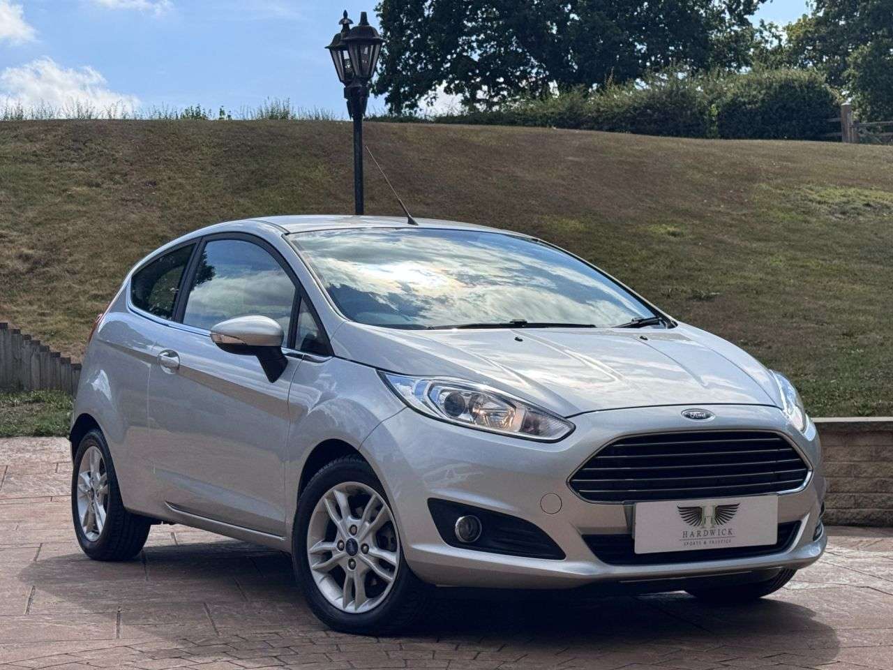 A 2015 FORD FIESTA 1.0T EcoBoost Zetec Hatchback 3dr Petrol Powershift Euro 5 (100 ps) A 2015 FORD FIESTA 1.0T EcoBoost Zetec Hatchback 3dr Petrol Powershift Euro 5 (100 ps)
