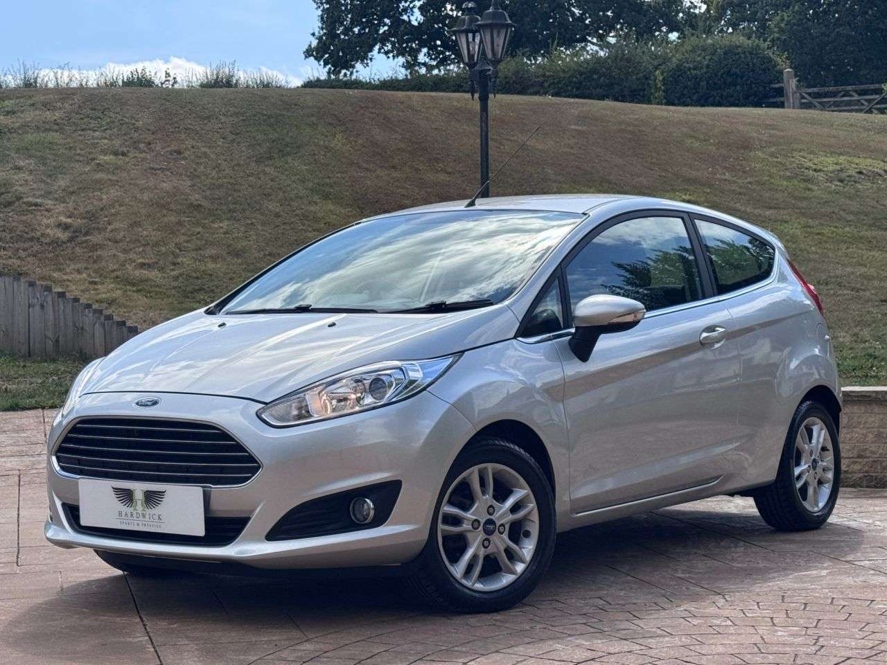 A 2015 FORD FIESTA 1.0T EcoBoost Zetec Hatchback 3dr Petrol Powershift Euro 5 (100 ps) A 2015 FORD FIESTA 1.0T EcoBoost Zetec Hatchback 3dr Petrol Powershift Euro 5 (100 ps)