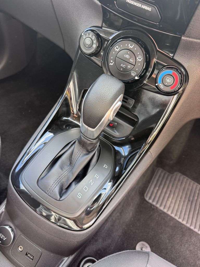 2015 FORD FIESTA 2015 FORD FIESTA