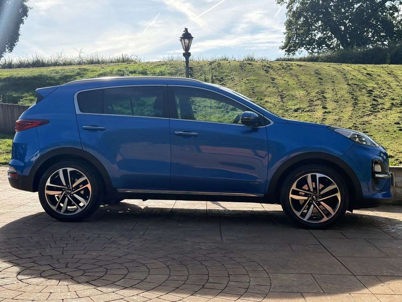 A 2019 KIA SPORTAGE 1.6 CRDi 4 SUV 5dr Diesel DCT AWD Euro 6 (s/s) (134 bhp) A GREAT EXAMPLE-2 A 2019 KIA SPORTAGE 1.6 CRDi 4 SUV 5dr Diesel DCT AWD Euro 6 (s/s) (134 bhp) A GREAT EXAMPLE-2
