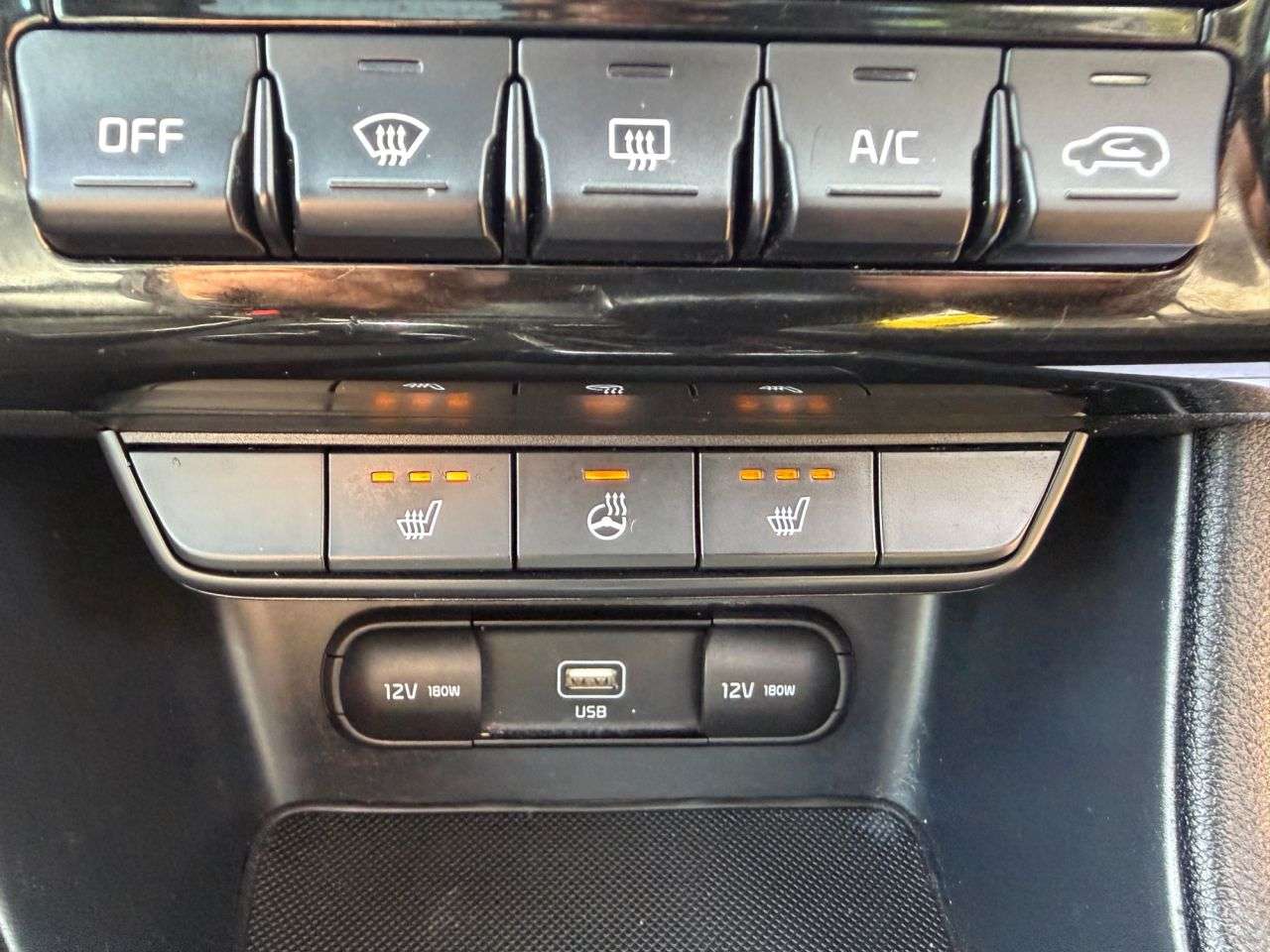 2019 KIA SPORTAGE 2019 KIA SPORTAGE
