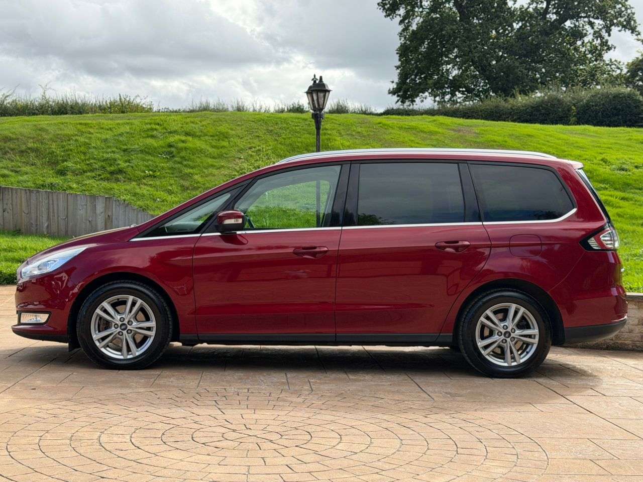 A 2019 FORD GALAXY 2.0 EcoBlue Titanium MPV 5dr Diesel Auto Euro 6 (s/s) (150 ps) 7 SEATS - 15 A 2019 FORD GALAXY 2.0 EcoBlue Titanium MPV 5dr Diesel Auto Euro 6 (s/s) (150 ps) 7 SEATS - 15