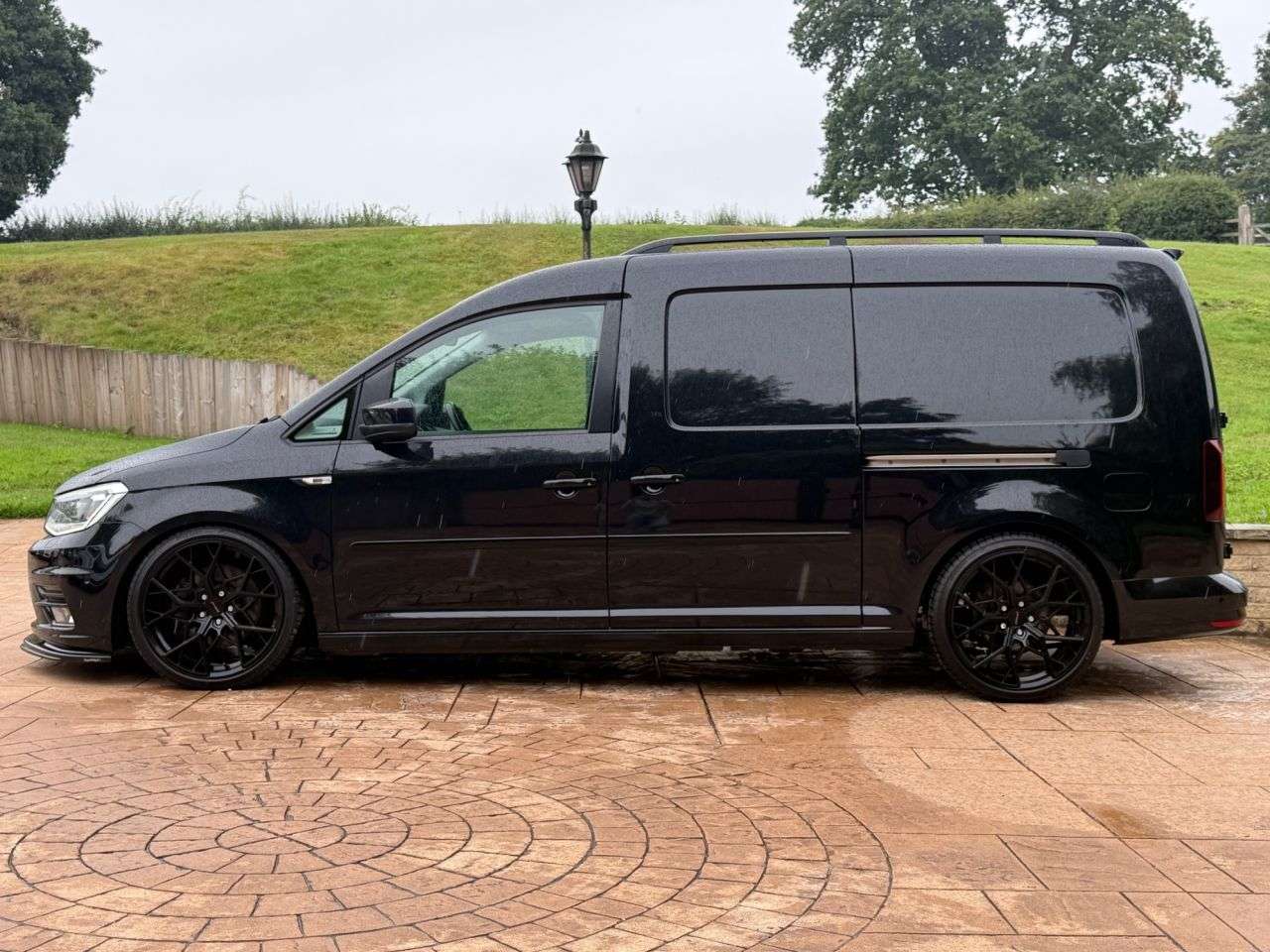 A 2019 VOLKSWAGEN CADDY MAXI 2.0 TDI C20 Highline Panel Van 6dr Diesel DSG LWB Euro 6 (s/s) (150 ps) Hea A 2019 VOLKSWAGEN CADDY MAXI 2.0 TDI C20 Highline Panel Van 6dr Diesel DSG LWB Euro 6 (s/s) (150 ps) Hea