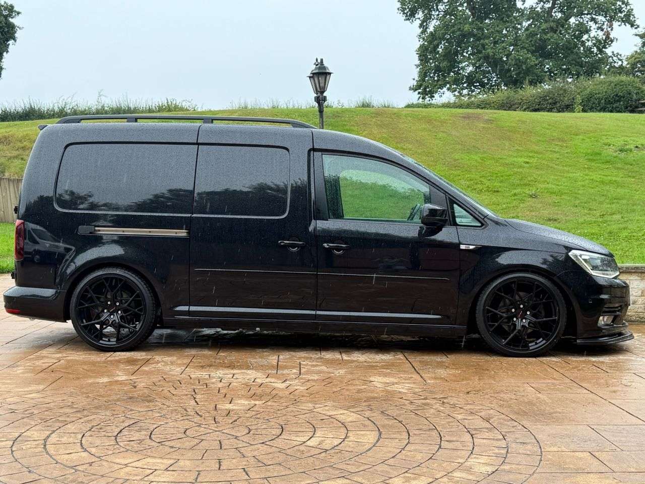 A 2019 VOLKSWAGEN CADDY MAXI 2.0 TDI C20 Highline Panel Van 6dr Diesel DSG LWB Euro 6 (s/s) (150 ps) Hea A 2019 VOLKSWAGEN CADDY MAXI 2.0 TDI C20 Highline Panel Van 6dr Diesel DSG LWB Euro 6 (s/s) (150 ps) Hea