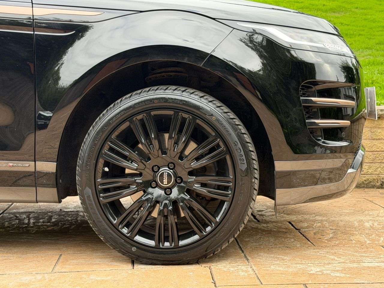2019 LAND ROVER RANGE ROVER EVOQUE 2019 LAND ROVER RANGE ROVER EVOQUE