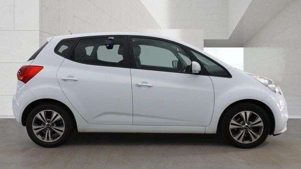 A 2015 KIA VENGA 1.6 CRDi 3 MPV 5dr Diesel Manual Euro 6 (s/s) (114 bhp) 10 SERVCES. A 2015 KIA VENGA 1.6 CRDi 3 MPV 5dr Diesel Manual Euro 6 (s/s) (114 bhp) 10 SERVCES.