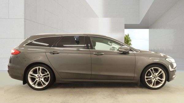 A 2016 FORD MONDEO 2.0 TDCi Titanium Estate 5dr Diesel Powershift Euro 6 (s/s) (180 ps) SAT NA A 2016 FORD MONDEO 2.0 TDCi Titanium Estate 5dr Diesel Powershift Euro 6 (s/s) (180 ps) SAT NA