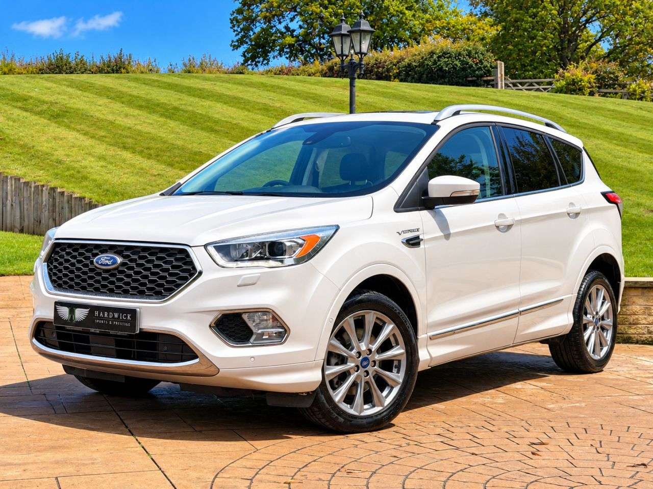 A 2017 FORD KUGA 2.0 TDCi Vignale SUV 5dr Diesel Manual AWD Euro 6 (s/s) (180 ps) PAN ROOF - A 2017 FORD KUGA 2.0 TDCi Vignale SUV 5dr Diesel Manual AWD Euro 6 (s/s) (180 ps) PAN ROOF -