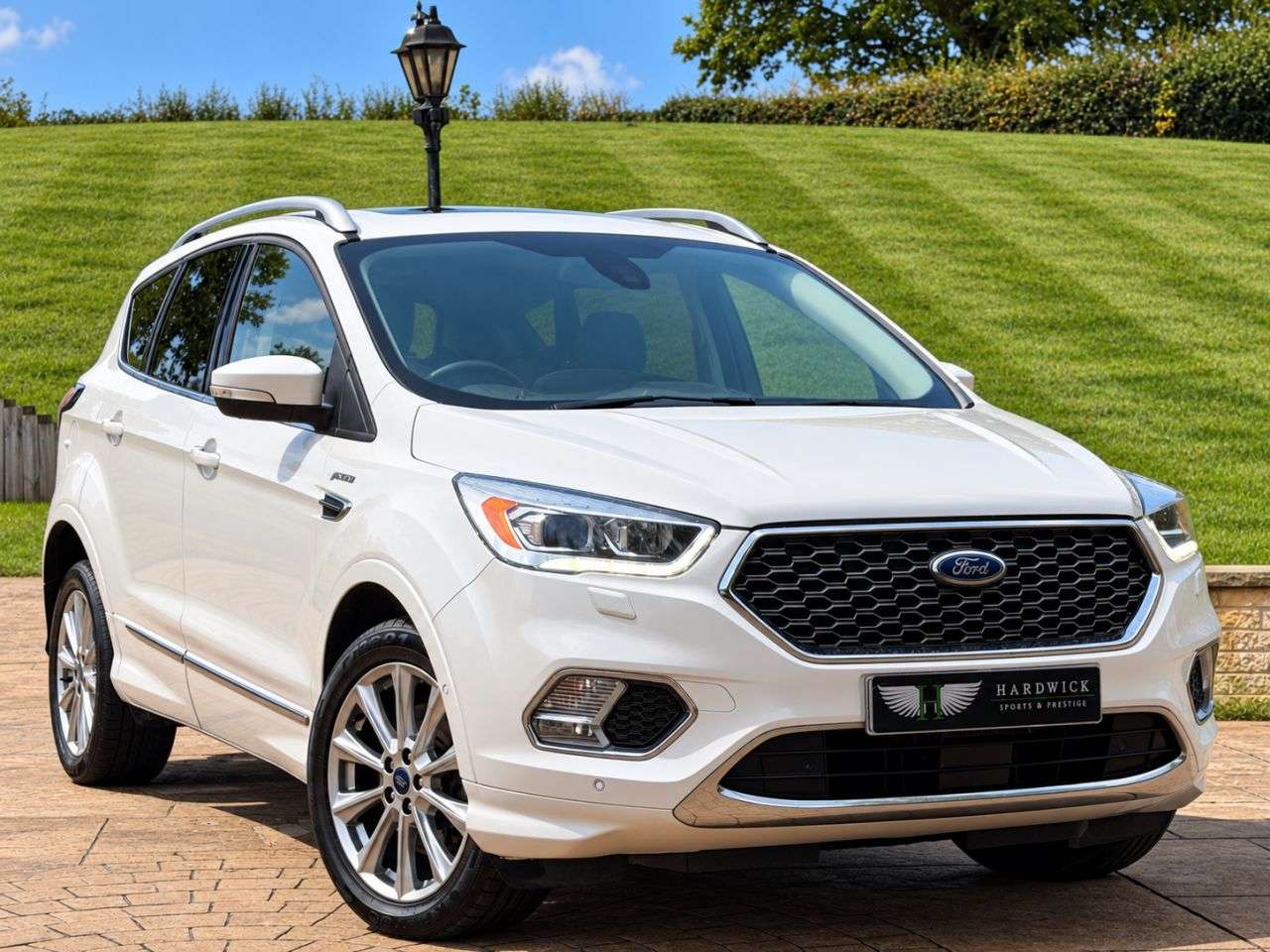 A 2017 FORD KUGA 2.0 TDCi Vignale SUV 5dr Diesel Manual AWD Euro 6 (s/s) (180 ps) PAN ROOF - A 2017 FORD KUGA 2.0 TDCi Vignale SUV 5dr Diesel Manual AWD Euro 6 (s/s) (180 ps) PAN ROOF -