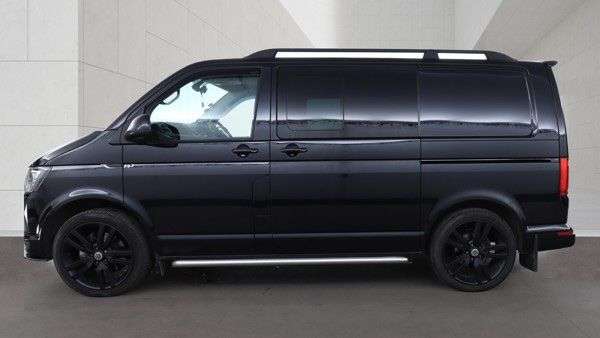 A 2017 VOLKSWAGEN TRANSPORTER 2.0 BiTDI T32 BlueMotion Highline 4dr Diesel DSG 4Motion SWB Euro 6 (s/s) ( A 2017 VOLKSWAGEN TRANSPORTER 2.0 BiTDI T32 BlueMotion Highline 4dr Diesel DSG 4Motion SWB Euro 6 (s/s) (