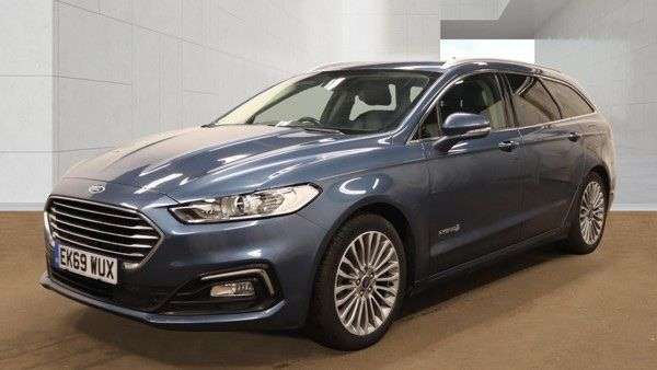 A 2019 FORD MONDEO 2.0 TiVCT Titanium Edition Estate 5dr Petrol Hybrid CVT Euro 6 (s/s) (17 in A 2019 FORD MONDEO 2.0 TiVCT Titanium Edition Estate 5dr Petrol Hybrid CVT Euro 6 (s/s) (17 in