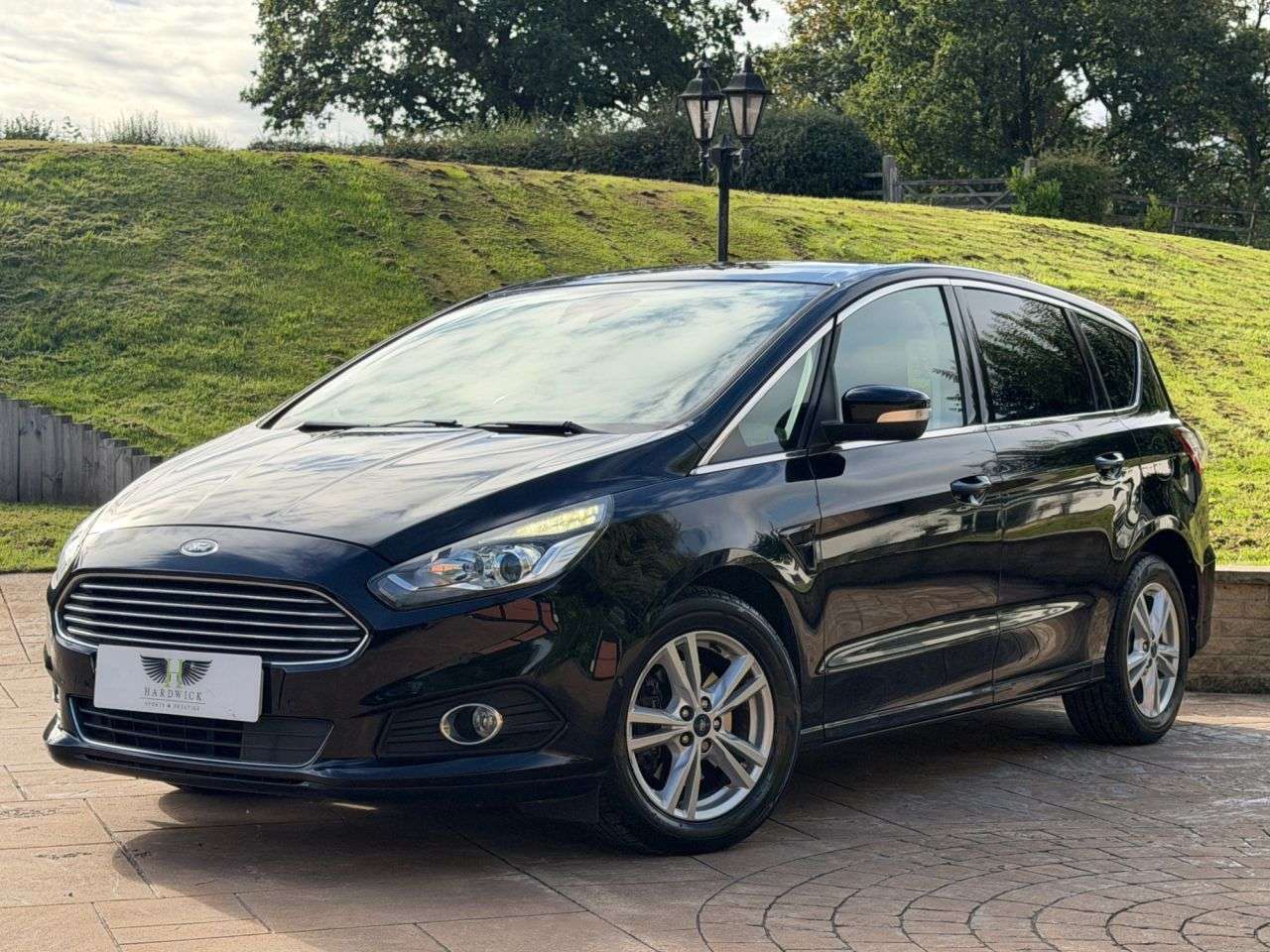 A 2016 FORD S-MAX 2.0 TDCi Titanium MPV 5dr Diesel Powershift Euro 6 (s/s) (180 ps) FULL SERV A 2016 FORD S-MAX 2.0 TDCi Titanium MPV 5dr Diesel Powershift Euro 6 (s/s) (180 ps) FULL SERV