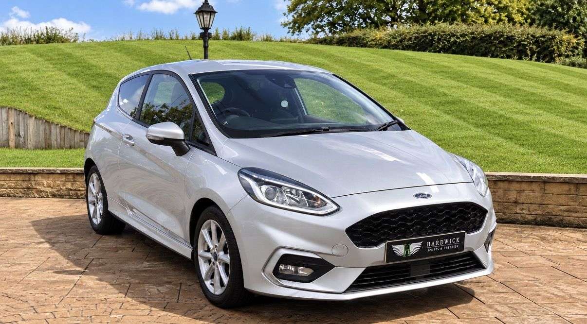 A 2019 FORD FIESTA VAN 1.5 TDCi Sport Car Derived Van 3dr Diesel Manual Euro 6 (s/s) (120 ps) 2 KE A 2019 FORD FIESTA VAN 1.5 TDCi Sport Car Derived Van 3dr Diesel Manual Euro 6 (s/s) (120 ps) 2 KE