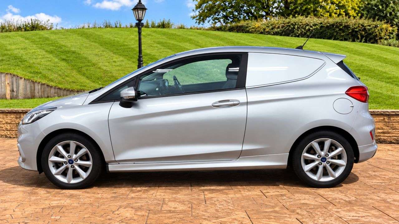 A 2019 FORD FIESTA VAN 1.5 TDCi Sport Car Derived Van 3dr Diesel Manual Euro 6 (s/s) (120 ps) 2 KE A 2019 FORD FIESTA VAN 1.5 TDCi Sport Car Derived Van 3dr Diesel Manual Euro 6 (s/s) (120 ps) 2 KE