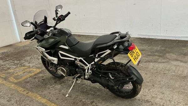 A 2022 TRIUMPH TIGER 1200 1200 Rally Pro Adventure Petrol Manual (150 ps) HEATED GRIPS - CRUISE CONTR A 2022 TRIUMPH TIGER 1200 1200 Rally Pro Adventure Petrol Manual (150 ps) HEATED GRIPS - CRUISE CONTR